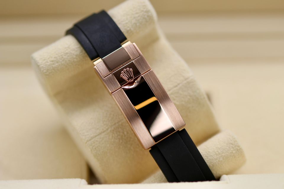 Rolex Daytona 116515 LN Image 4